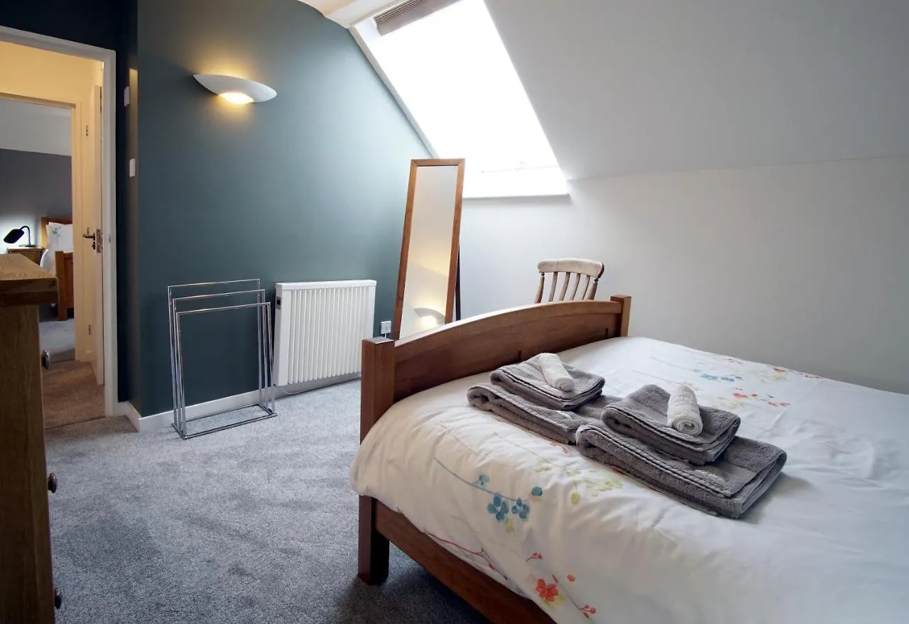 Stunning Central Exeter Apartment With Balcony And Fantastic View